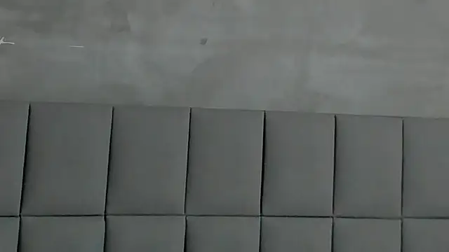 Emmi_Roberts's cam snapshot