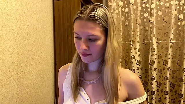 SkyeDavis's cam snapshot