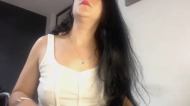 amellie_ros's cam snapshot