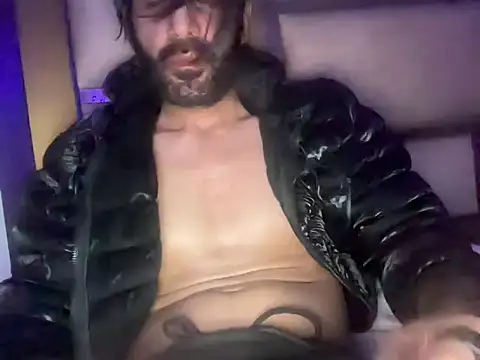 LustyDuoSecrets's cam snapshot