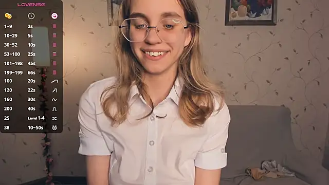 JoanBaggott's cam snapshot