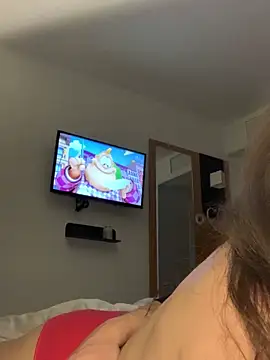 GoldenPussy1329's cam snapshot