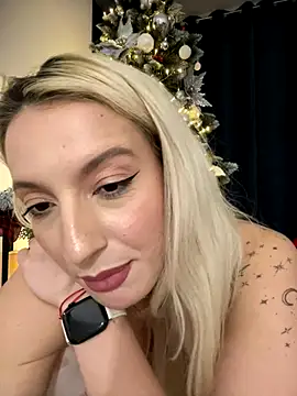 Ella_Charm's cam snapshot