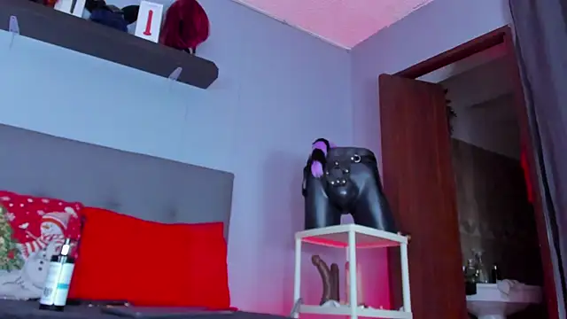 Coco_Kiss's cam snapshot