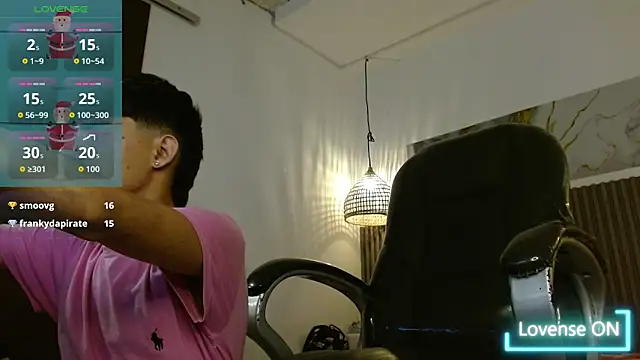 Dyla_n18 live sex cam