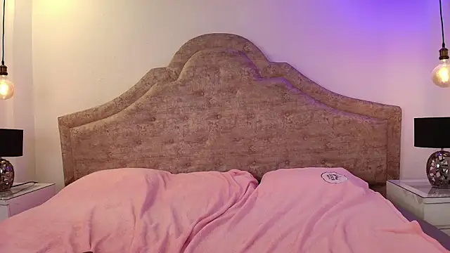 EllieBloom live sex cam