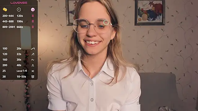 JoanBaggott's cam snapshot