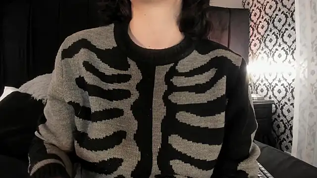 Adeelinee's cam snapshot