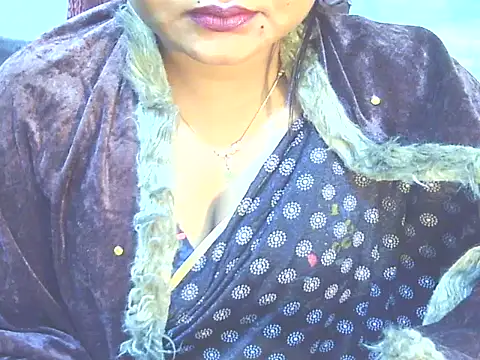 Nusrat_Faria07's cam snapshot