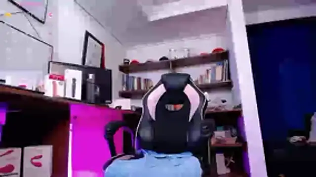 GretaVoss_'s cam snapshot