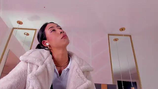 GabyPetit live sex cam