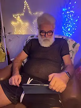 LeatherSdaddy's cam snapshot