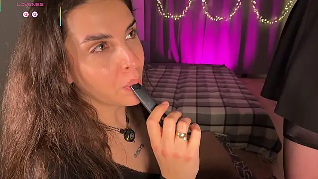 HoneyHamsters's cam snapshot