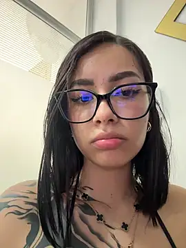 Dakota_Browns live sex cam