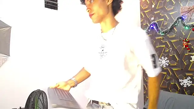 the_nugge's cam snapshot