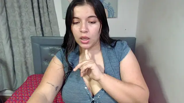 sarah_aguilar's cam snapshot