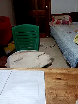 Feeling-hot live sex cam