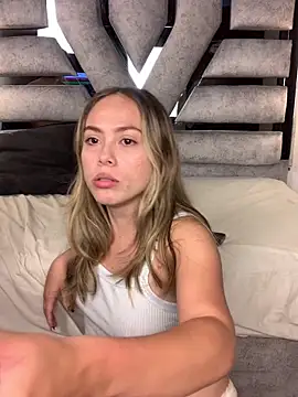 valery_and_Dani_'s cam snapshot