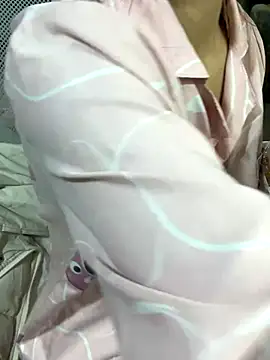 Mina048's cam snapshot