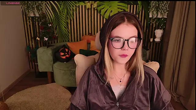 KellyHayden's cam snapshot