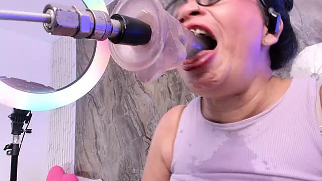 annie_wigg's cam snapshot