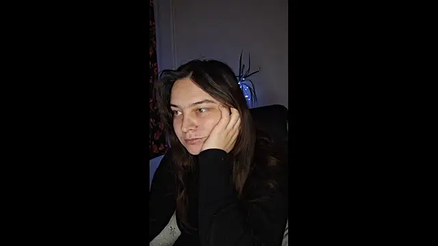 Cyndee_Winter's cam snapshot