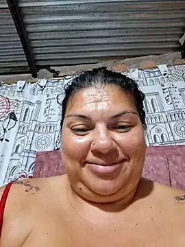 chubby_sexy_big_tits's cam snapshot