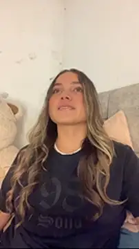 AnnyLopezzz_'s cam snapshot