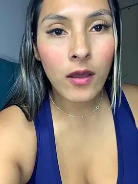 Cami_Leon2's cam snapshot