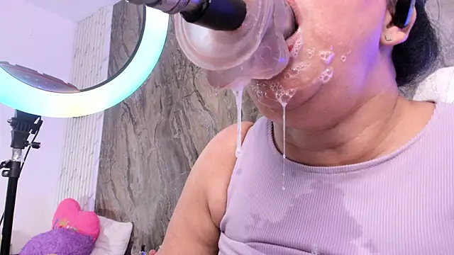 annie_wigg's cam snapshot