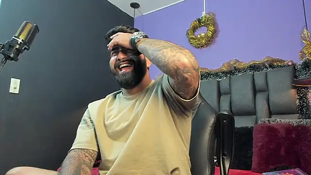 Lyon_vach live sex cam