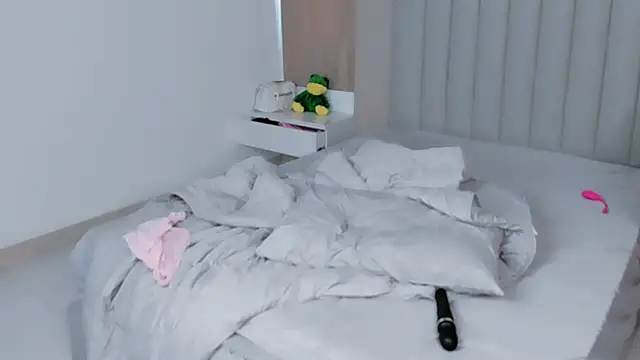 Juliamills's cam snapshot