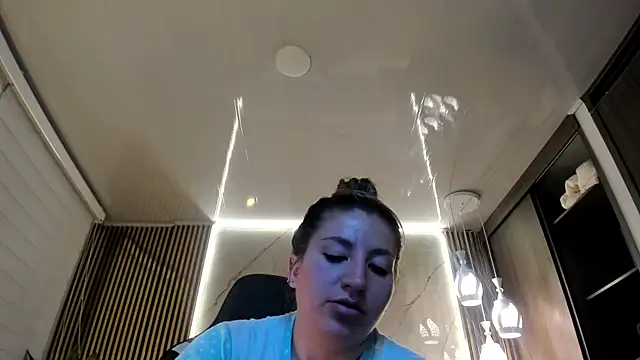 Violeta_Dream_'s cam snapshot