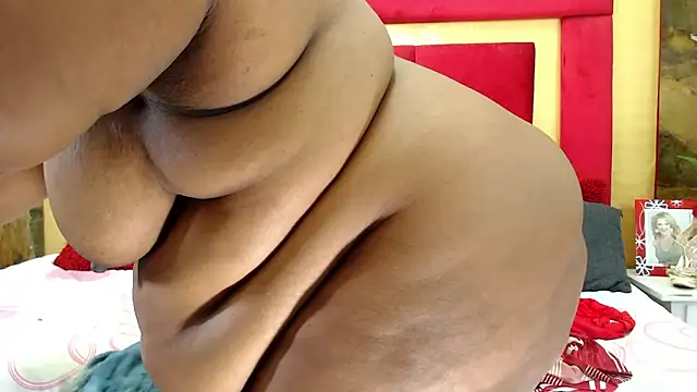 Exoticbigmandy's cam snapshot