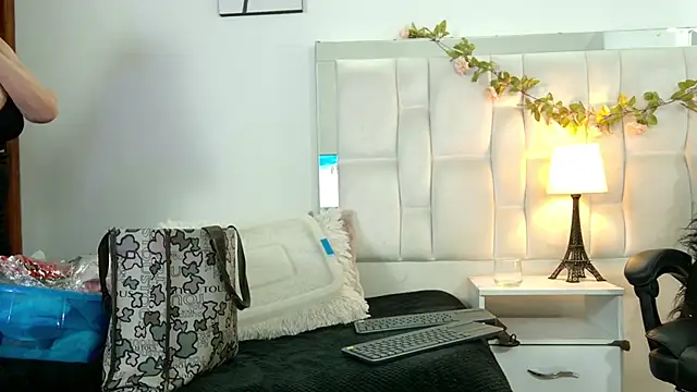 Victoria_Gautherr's cam snapshot