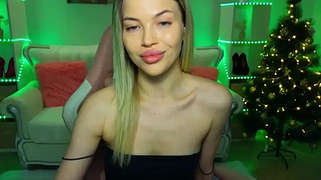 EmmyMills's cam snapshot