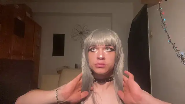 emilydee666 live sex cam