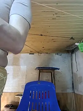 Basanis68's cam snapshot