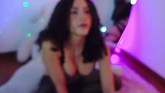 Lia_Tinez live sex cam