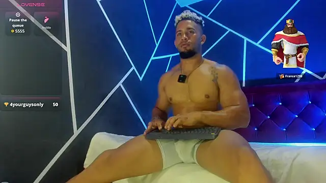 Massimo_Cruz live sex cam
