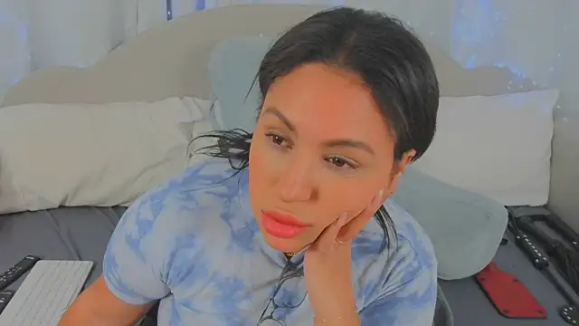 MeghanXO's cam snapshot