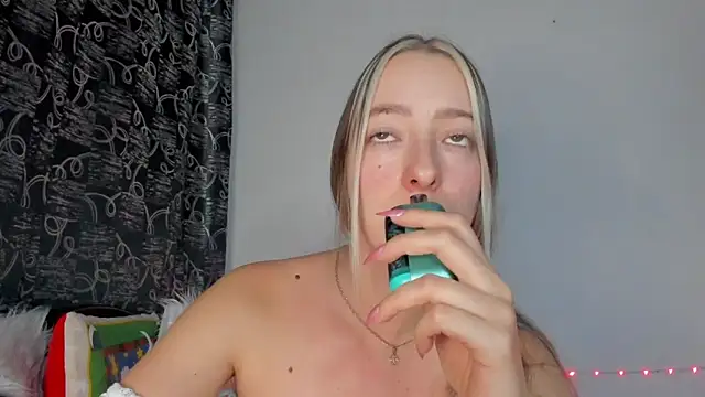 Oriana_Rouse's cam snapshot