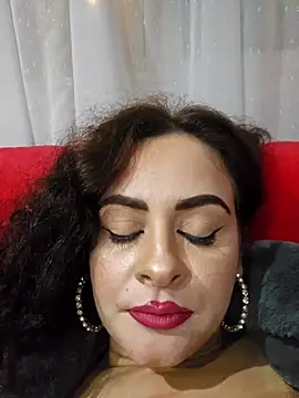 QueensInspireKings's cam snapshot