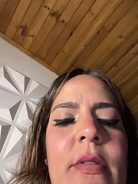 Ambarsexbutler live sex cam