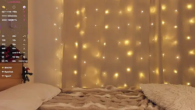 LoreeScialdone's cam snapshot