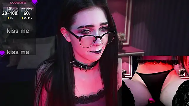 FetishForCassie's cam snapshot