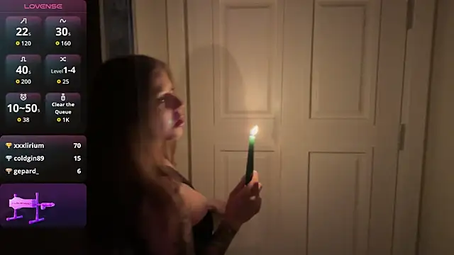 Naomi_Urban's cam snapshot