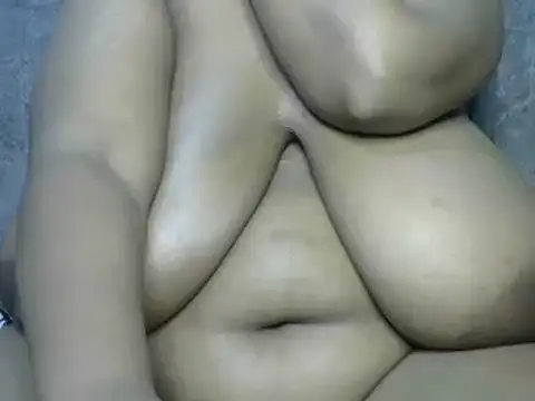 Juicytitty3's cam snapshot