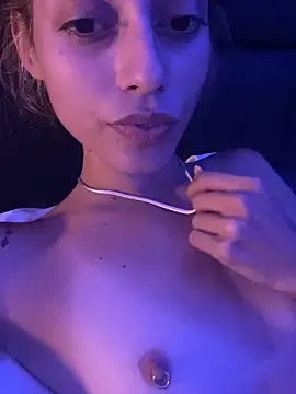 loirinhaaa's cam snapshot