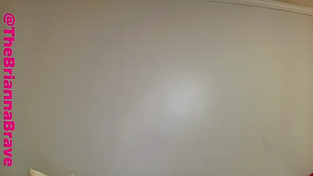 BriannaBrave live sex cam